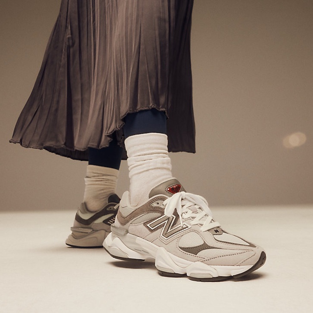 New Balance 0960 Sneakers - Picture 4 of 14